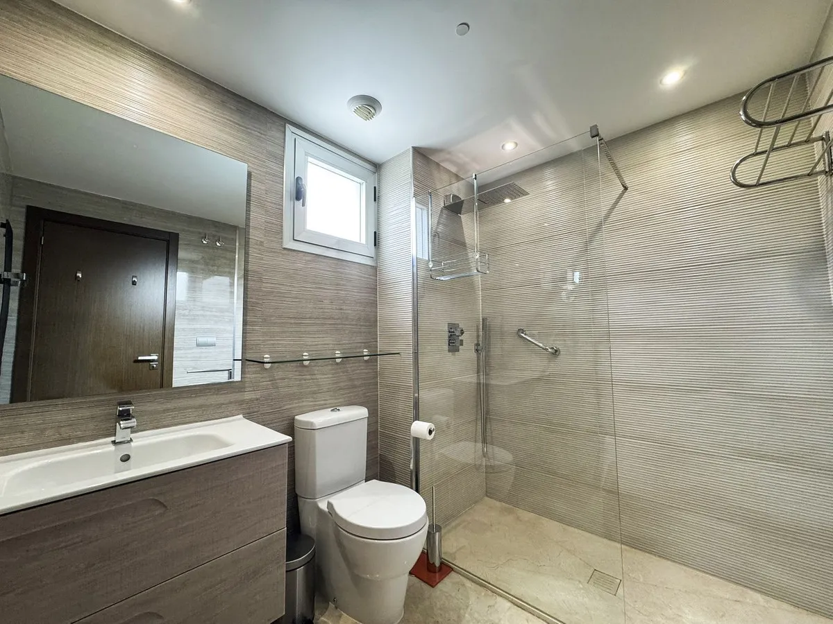 c744b412-3226-4e39-b3bd-99e301b10763