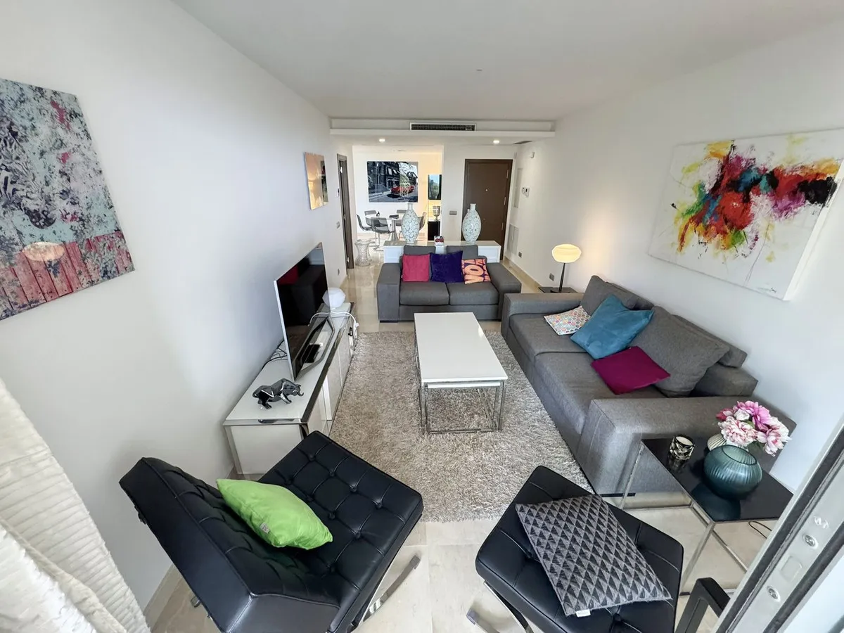 ef137eaf-984f-4e4e-9445-64928bcf1f5f