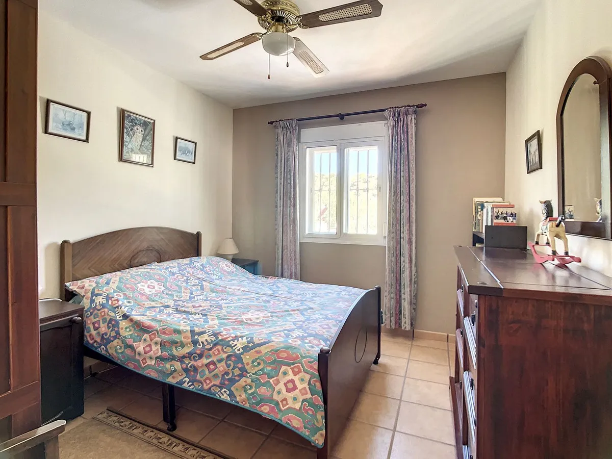 1ffb2fcb-5910-4ae2-9cc8-e182d984ea44