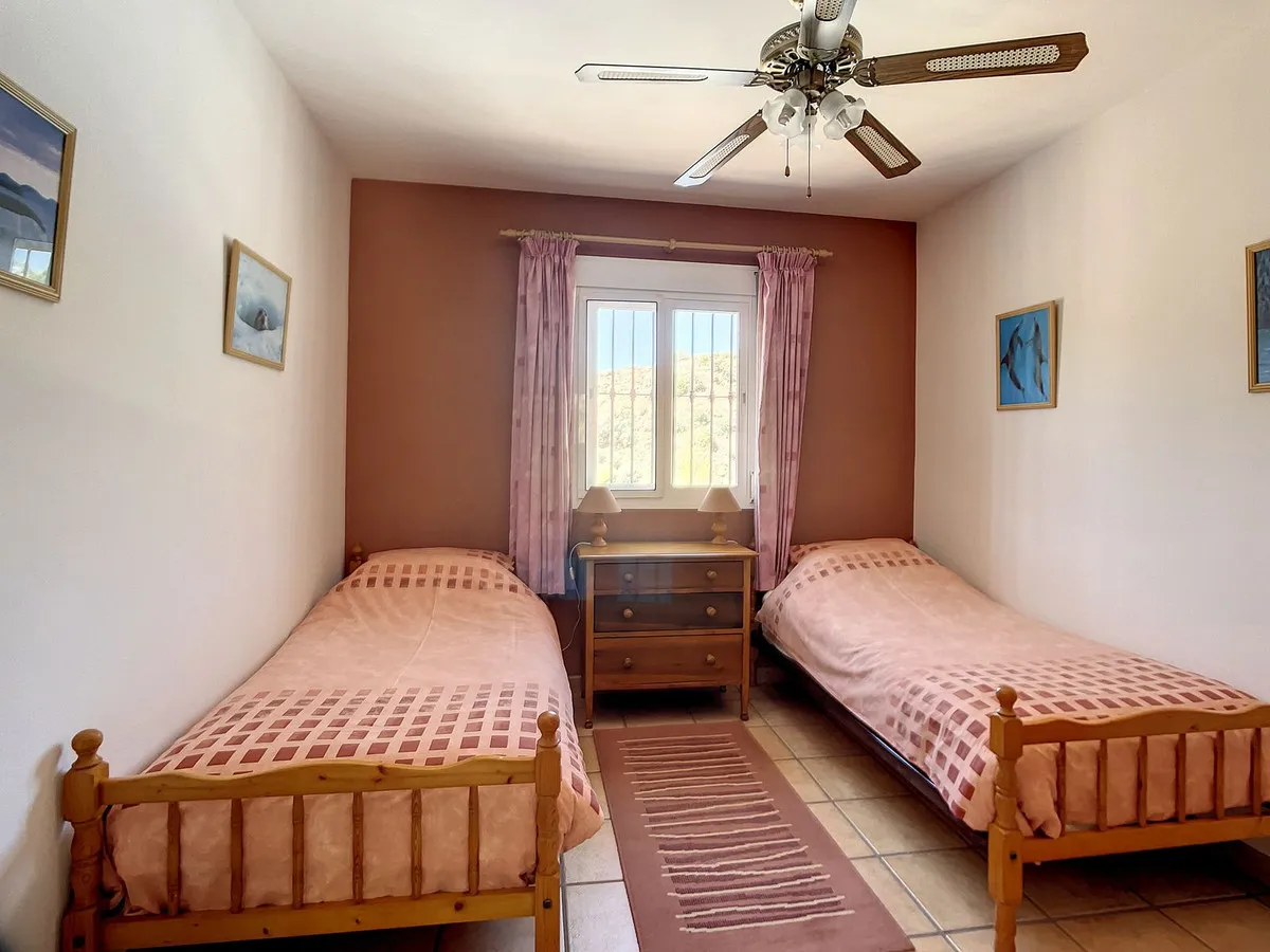 51bcf379-c0c2-476a-96a0-77c5209cbddb