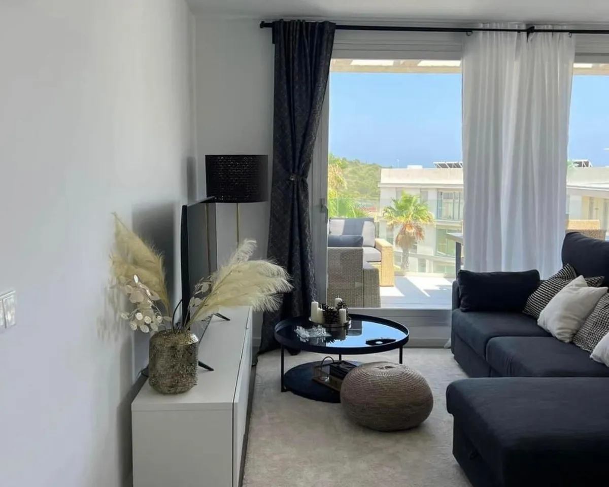 0f8b973a-6f89-44c5-aa2c-a74e01c87a08