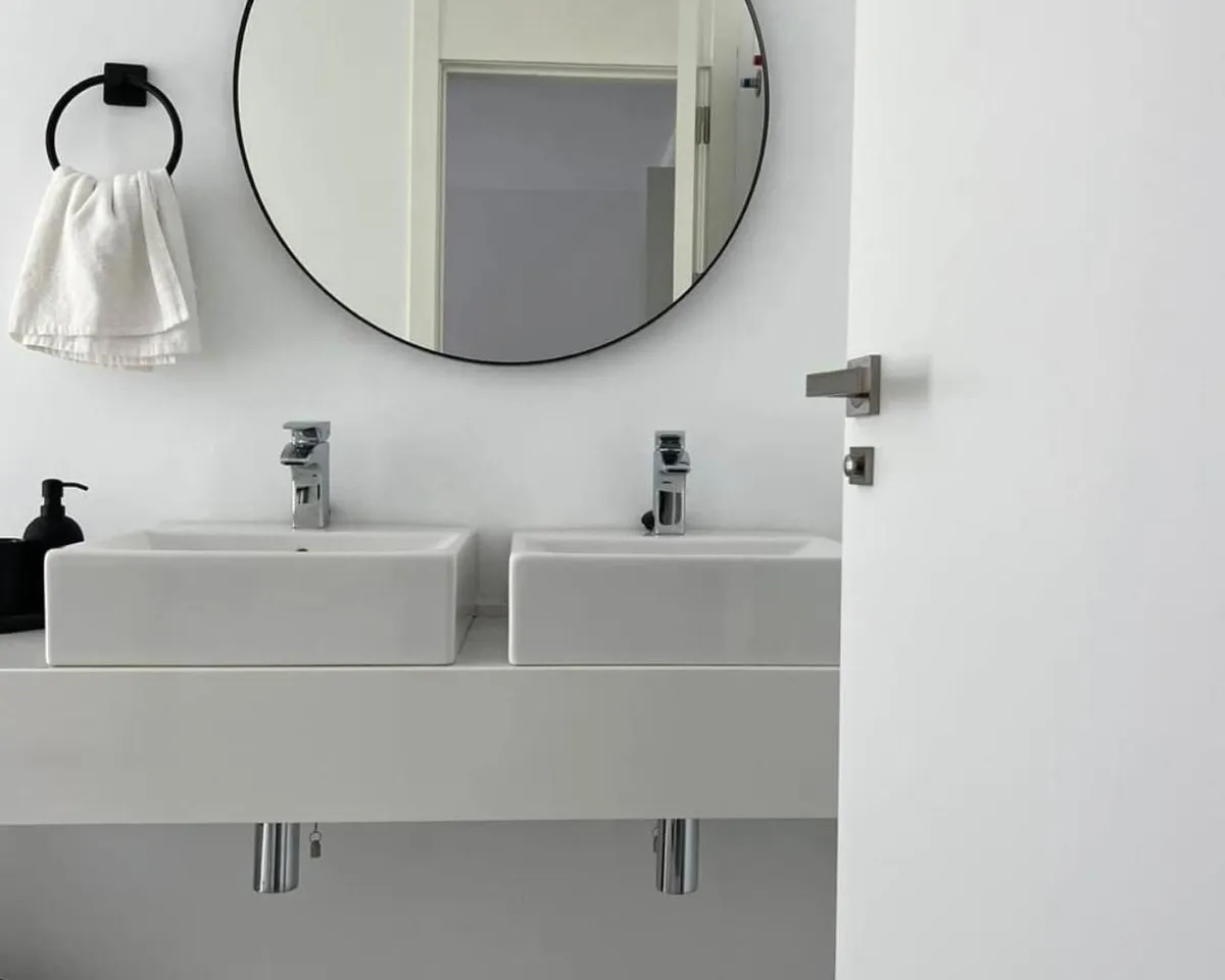 fa303e9b-7c49-4f00-9292-7f20e04e9a56