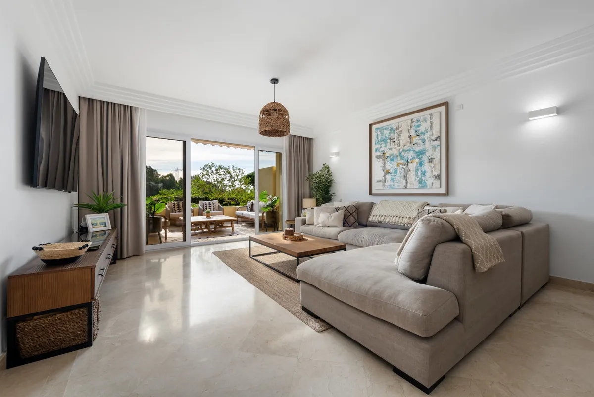 60b0d452-e1a3-466a-82ad-560dbd971044