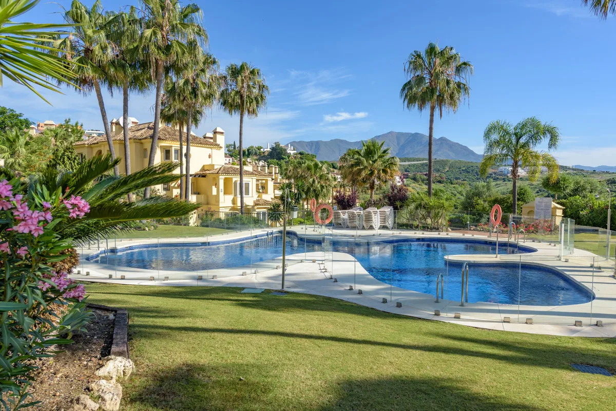 a13c0937-63f8-4801-b6b9-39c34f9b80f3