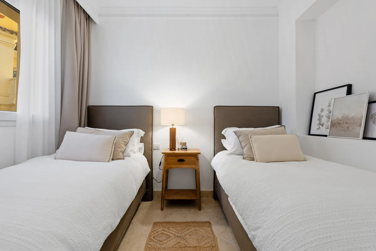 ebc5e8ea-421d-445e-bda3-94c466ae1fe1