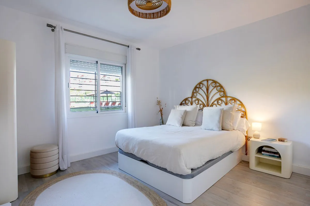 21e3eb04-f93f-4a35-b1b9-4b62c09af07d