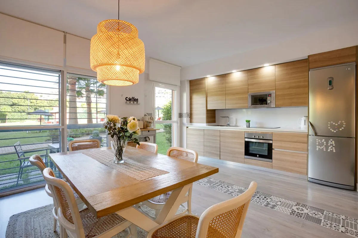 6caeddc0-409f-42d5-b561-199da4b0422d