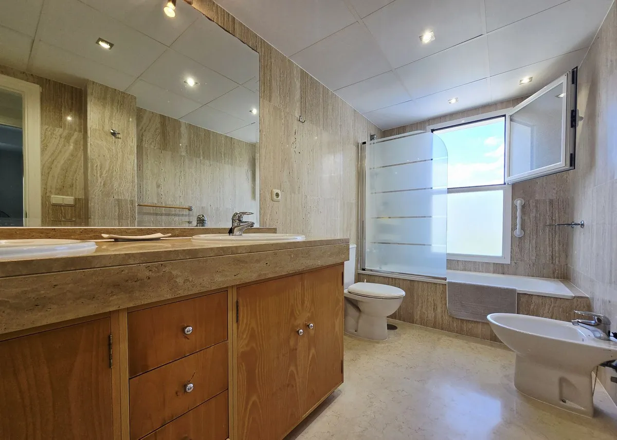 2dedd322-4896-4289-befb-37c4331aaade