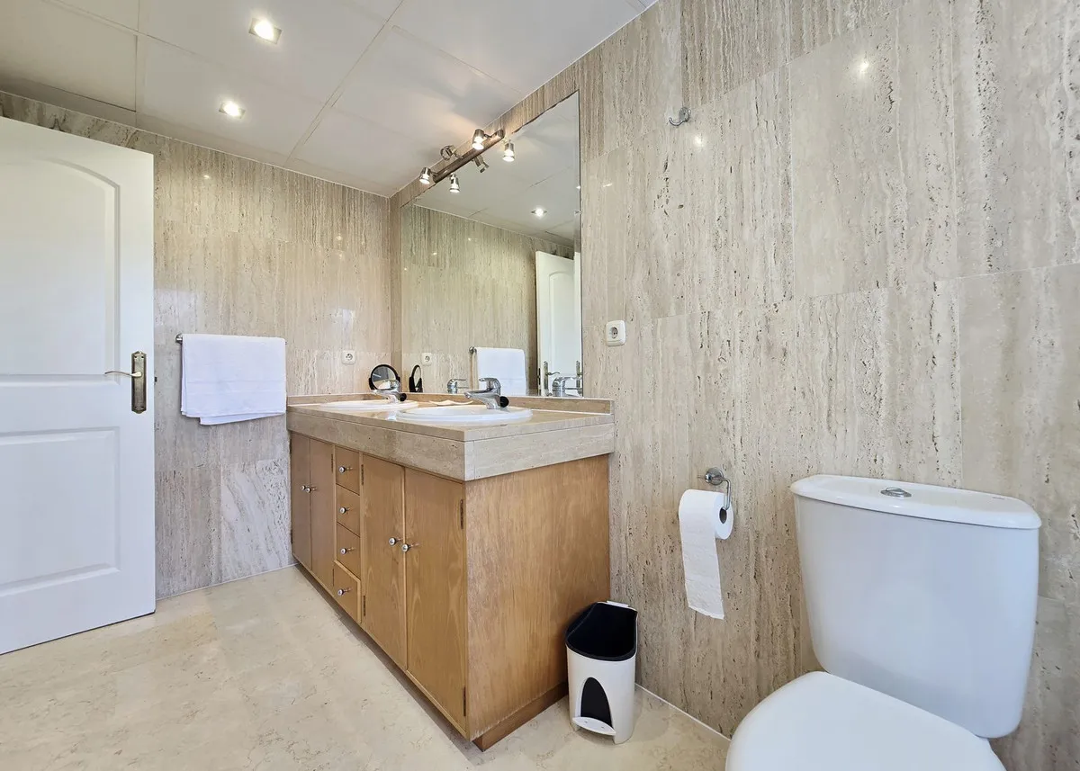 9254c049-acd8-4824-8b23-b3003772886c