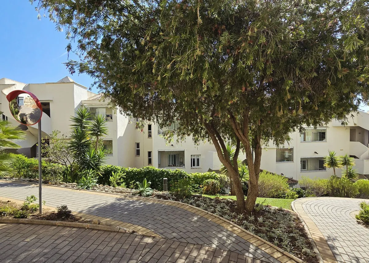 be7b9f37-eed5-4dfb-8262-386ef2439a95