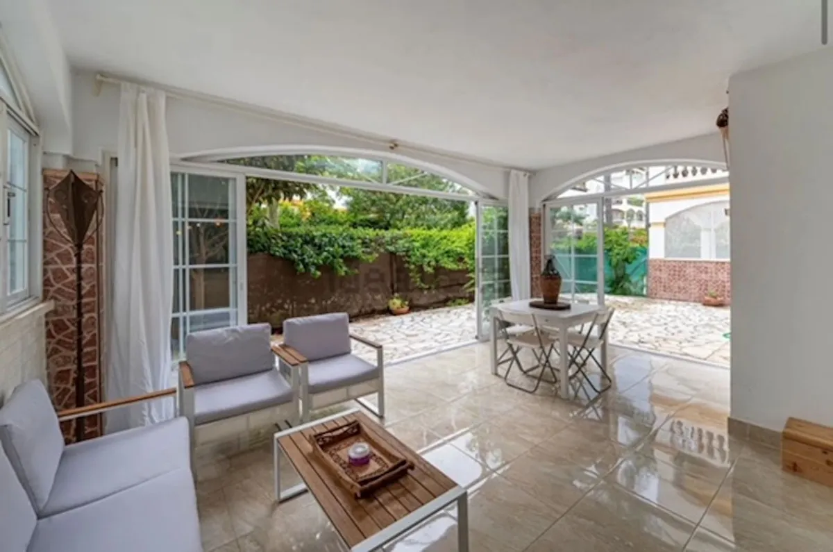 16fb8c0c-d8ce-40a7-8244-55a7266681d0