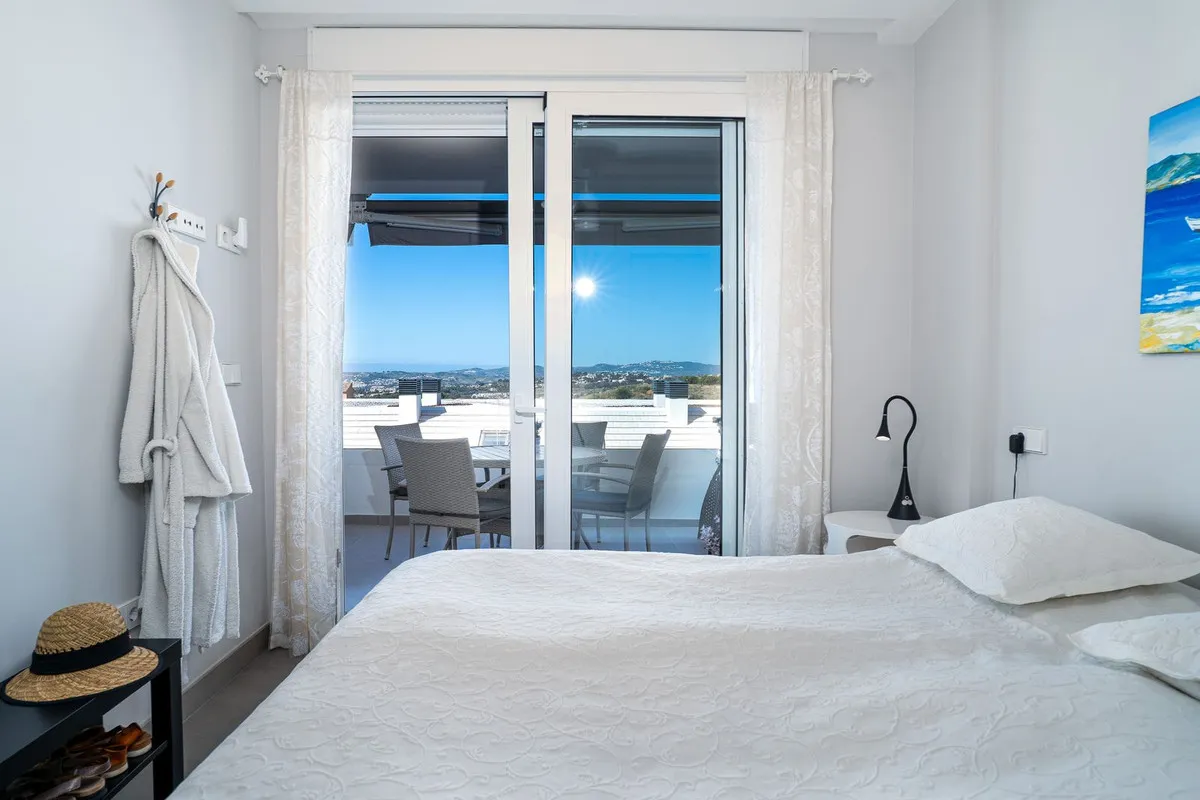 e32cac3d-7984-4676-b419-32bf2e04feae