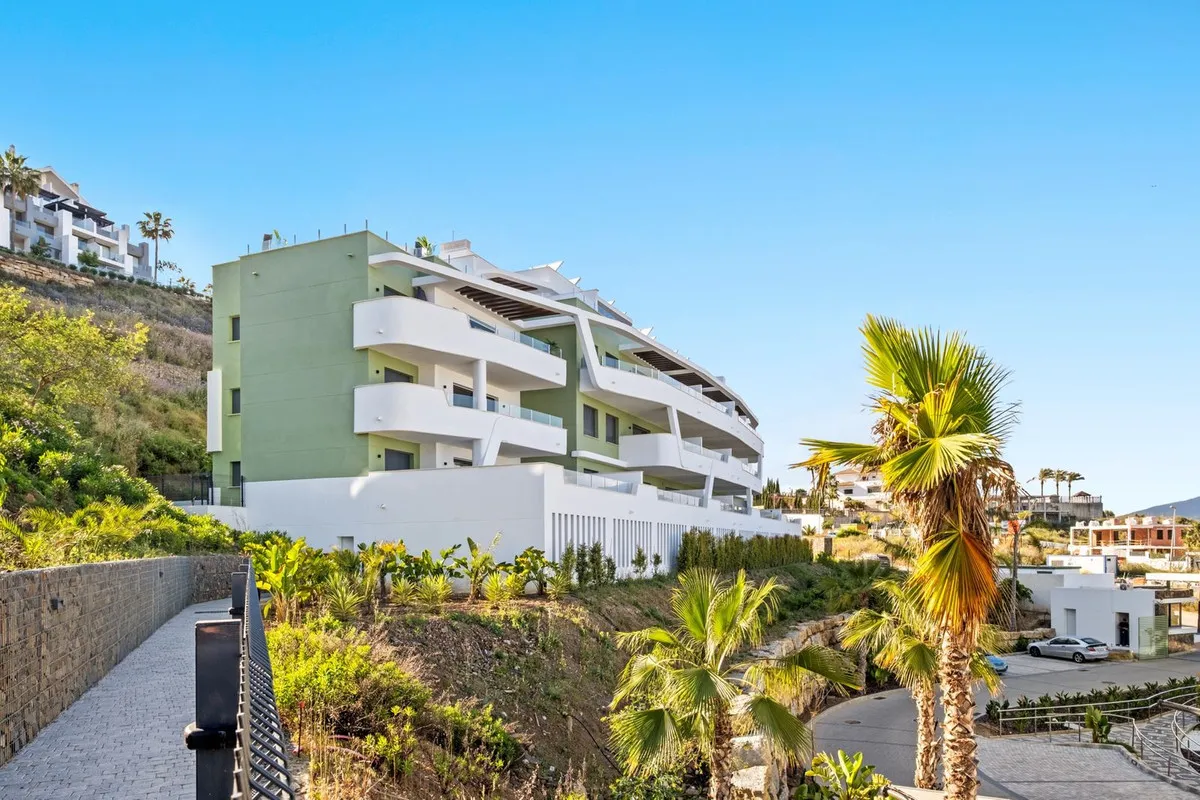 70eb1c5f-d2f7-4c8c-87e3-95ff93ab1b5c