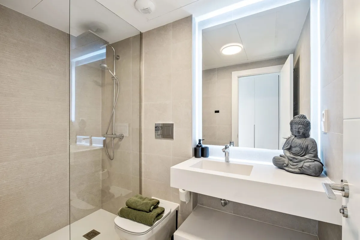 c921aa7d-0bef-4618-98d8-3154206be7d8