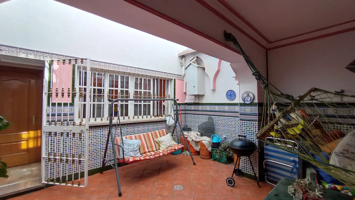 9a303b2f-c94f-42d8-9ec7-78f76ff53ed1