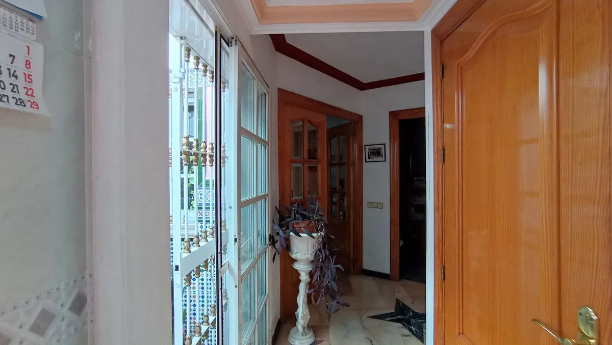 cbe8c3ce-77be-4a3e-a76c-000d3bb704dd