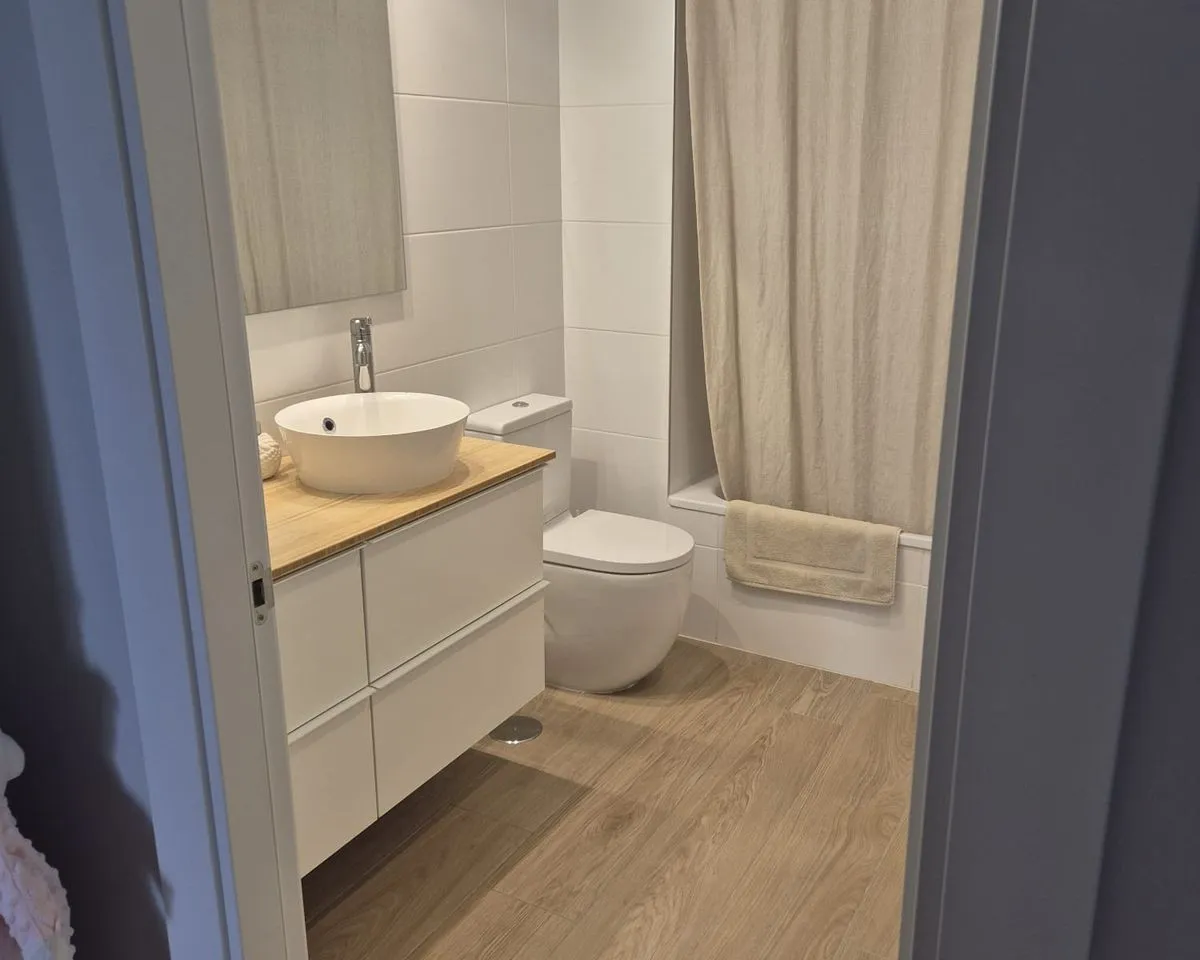 16bac344-7aea-4add-b0f4-b01e183ddd12