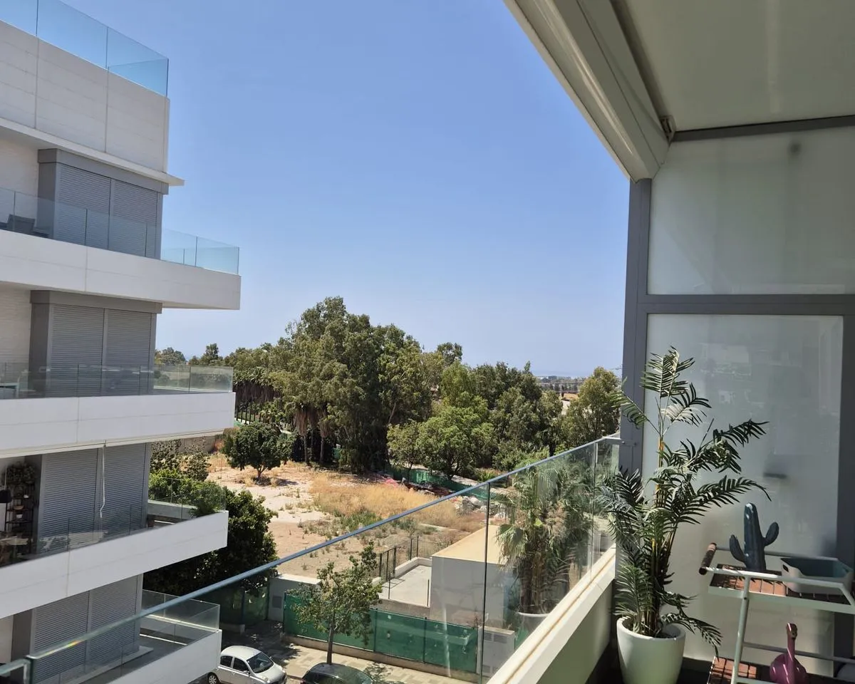 a248b15f-7bb1-432b-baf7-16c2b30b9774