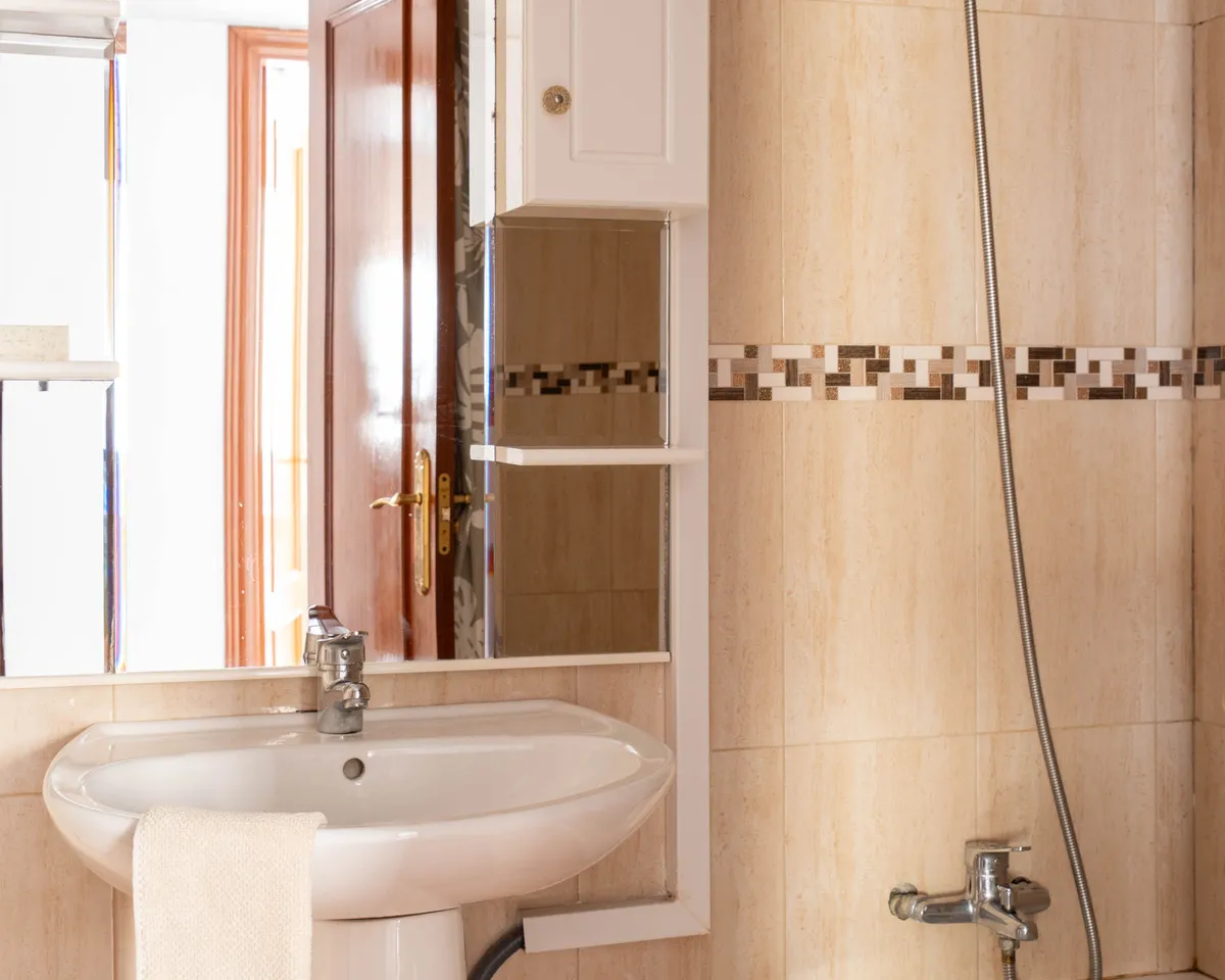 2a3db041-dda3-4b0d-92dc-c0a757f2b418