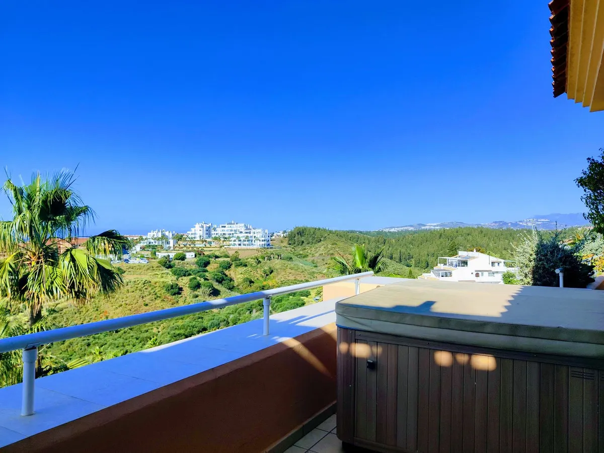 e4e0d3e2-6cae-440e-8c03-8141409fae30