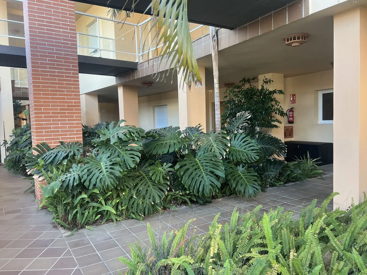 eb3085f1-374c-4613-9929-cdc6e3992bc6