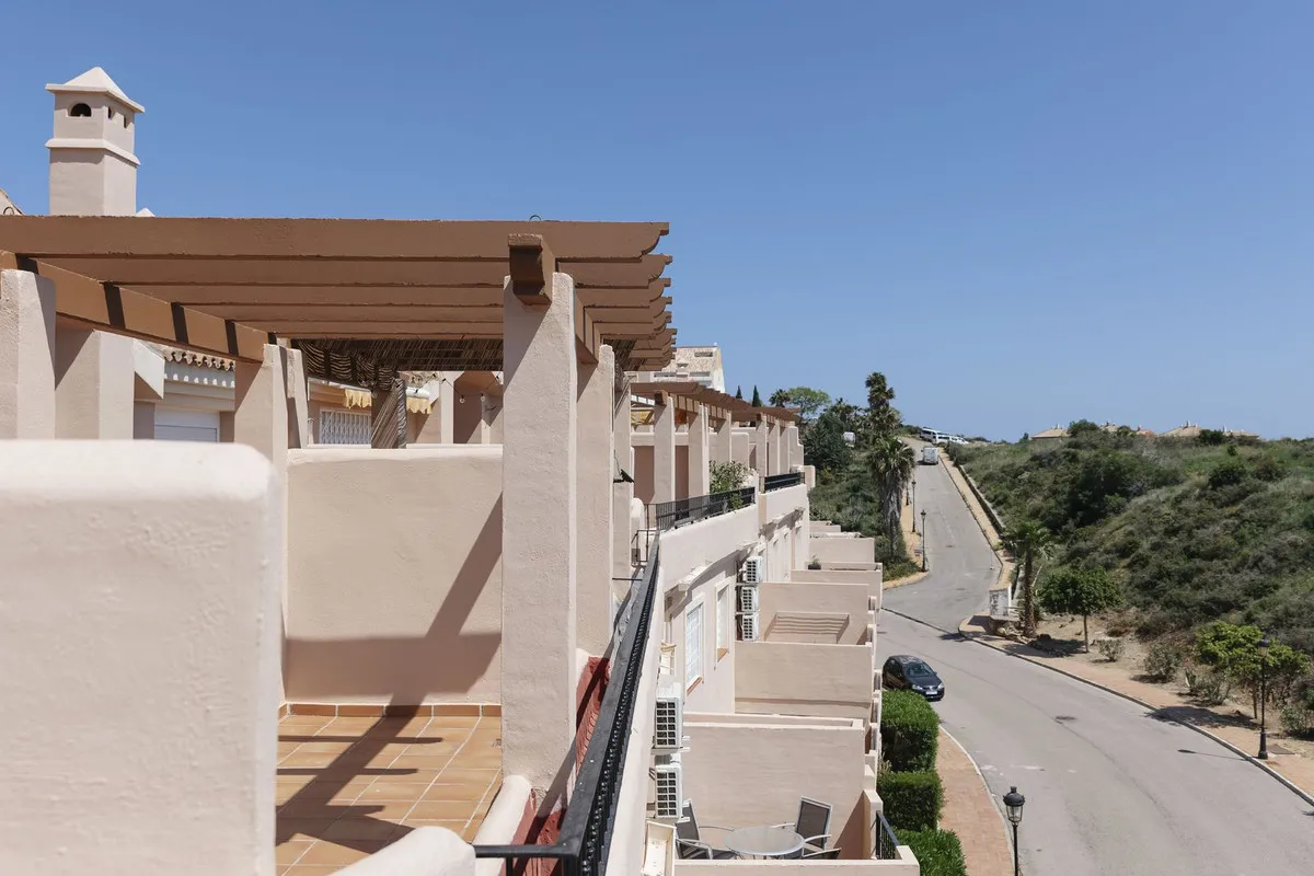 2f67a6aa-9dbd-4c76-9196-72ef3b503bbc