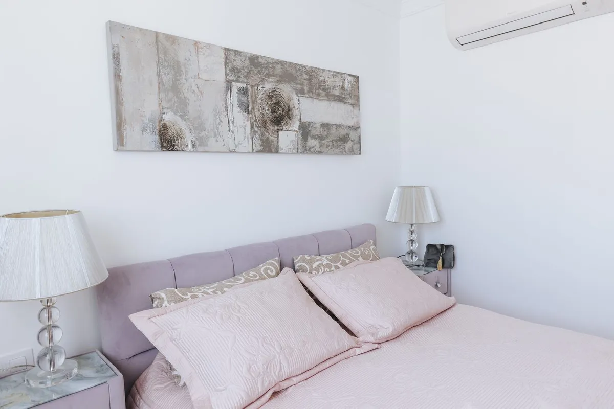 b40dcde6-0770-46e8-be67-9831c56389ae