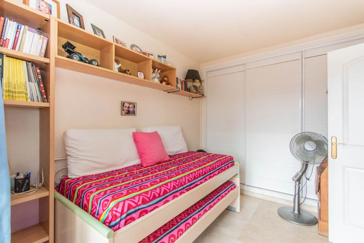 14b8c713-2c46-4b18-949a-1b723b0f68c2