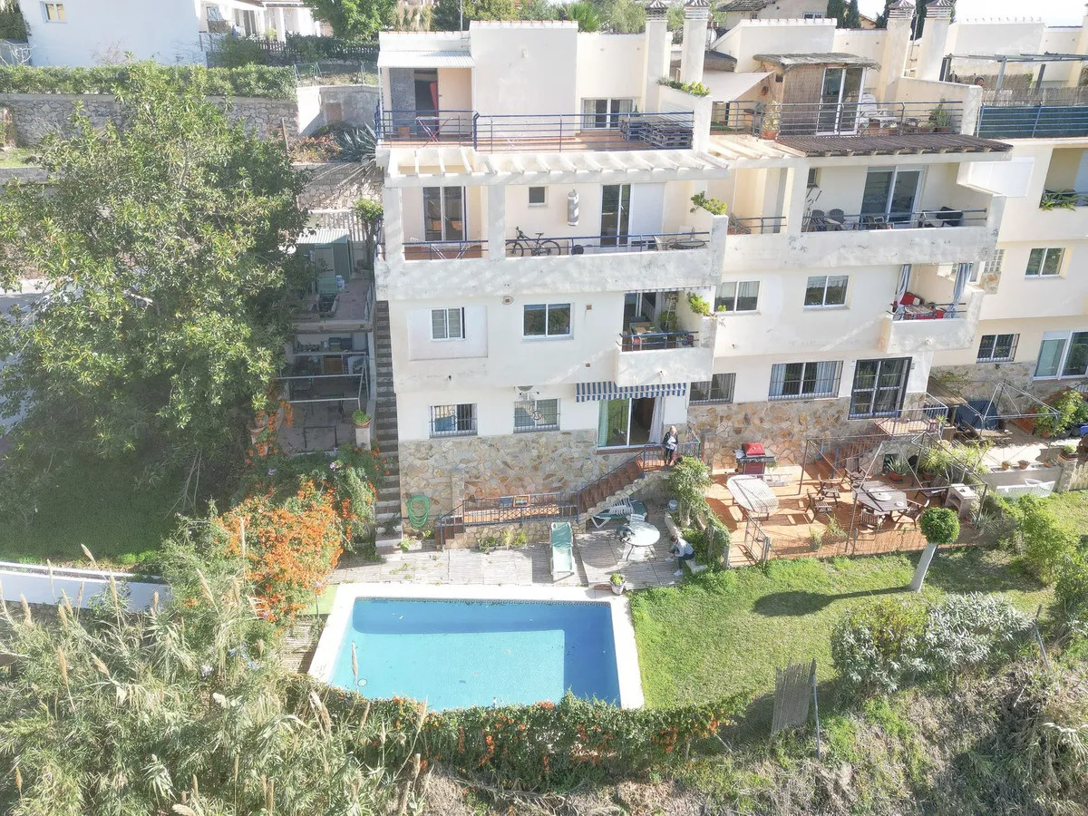 1a8a9865-d3a5-401a-9189-43bcdc59d2dc