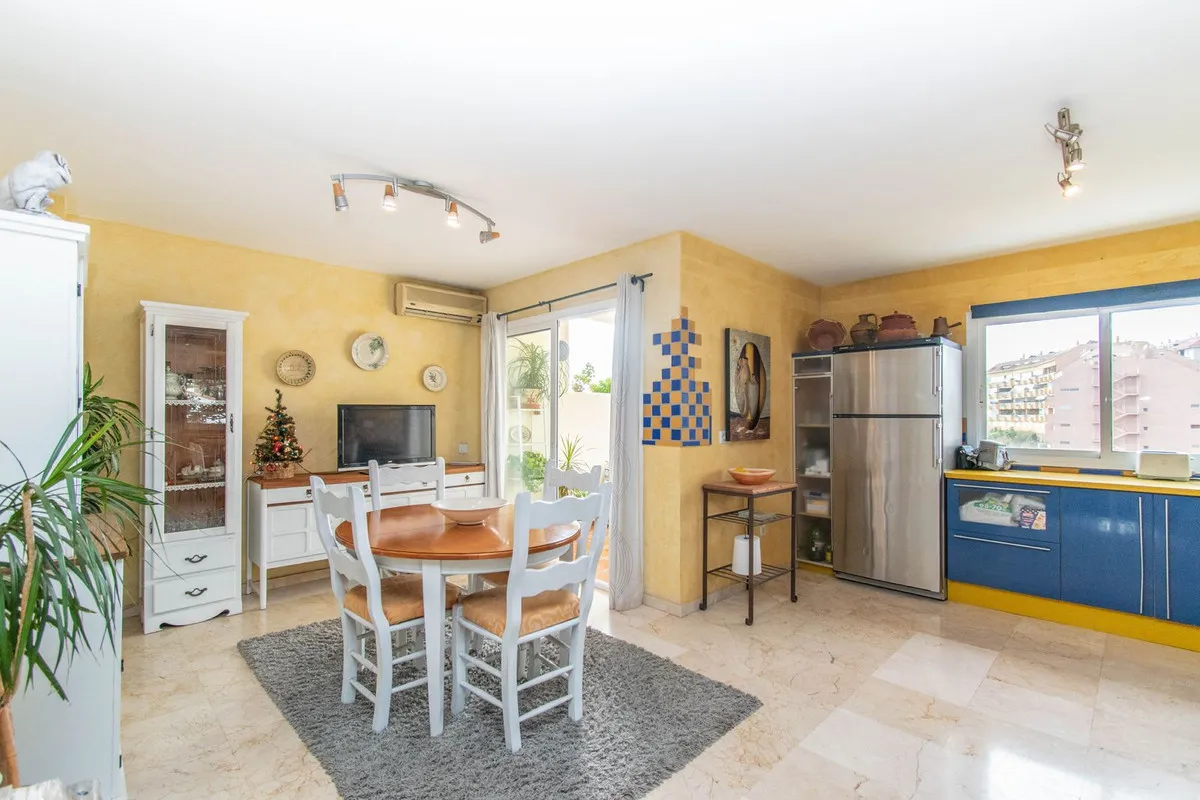 7d683063-4287-401e-a84f-1db17c31196a