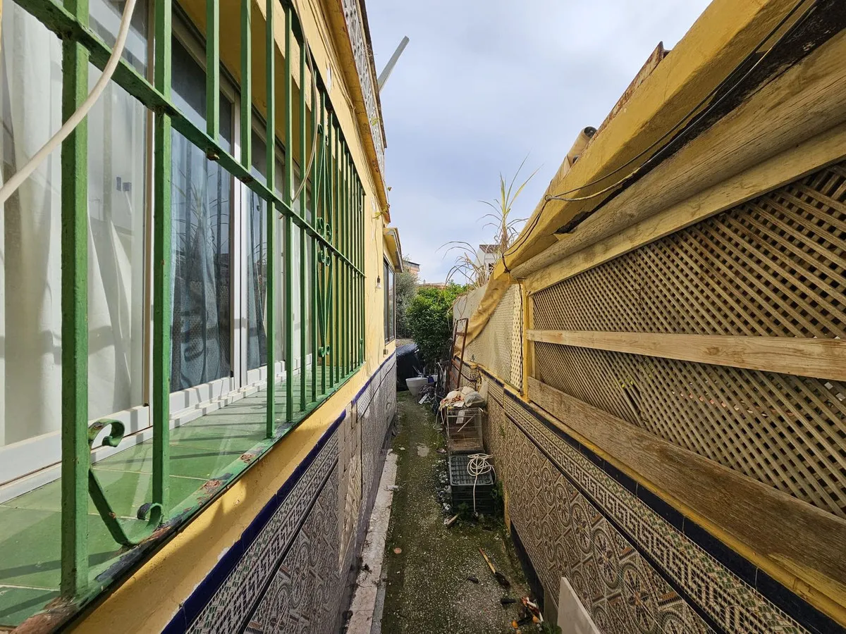 d7a313b8-a9d2-48dd-ba64-f5c9a5965494