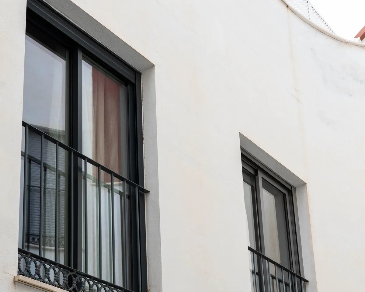 6b161fb0-807e-4554-b1dd-1cf095f84c61