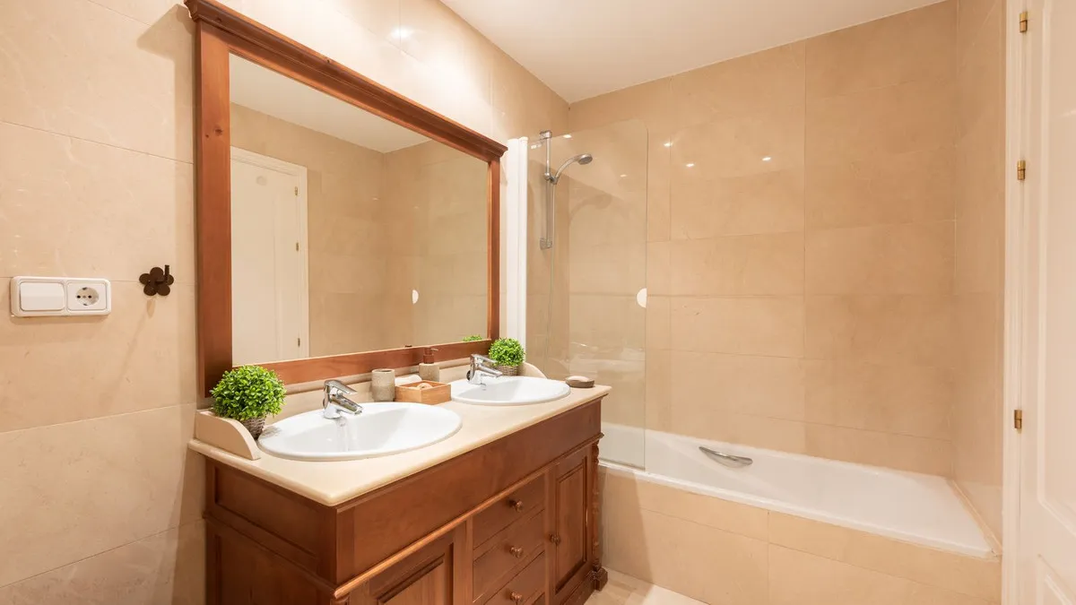 647e69bc-3108-46cc-a84d-26ec038b8ad8