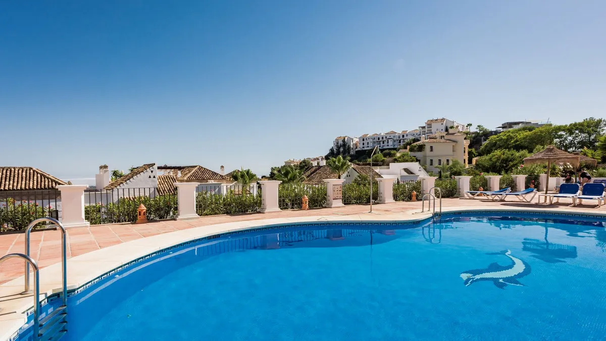 e7eff717-8115-4b16-b2a8-6fffbb963eb6