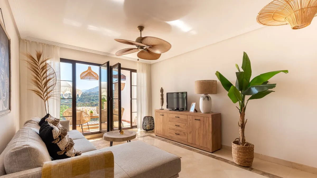 f11d8121-15fb-49a4-ba87-9b3d7bba3ecf