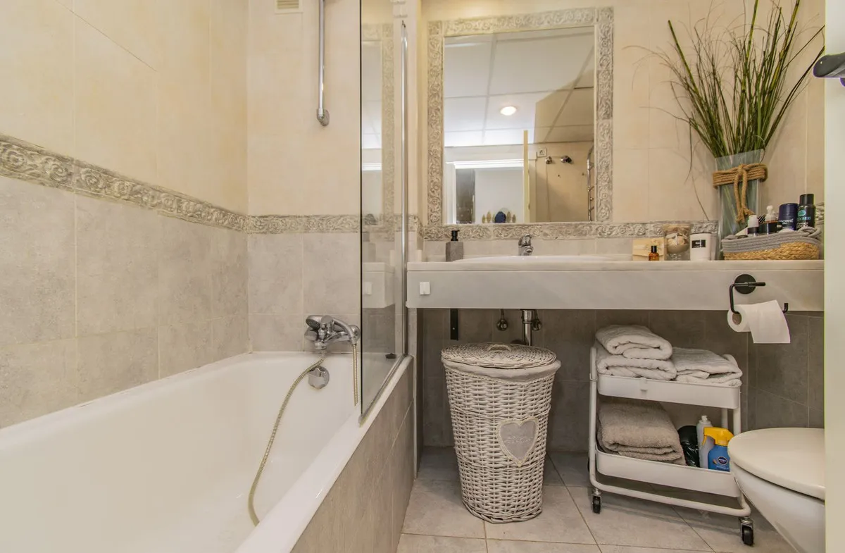 73654380-4778-43d7-923e-97a4cc30b13f