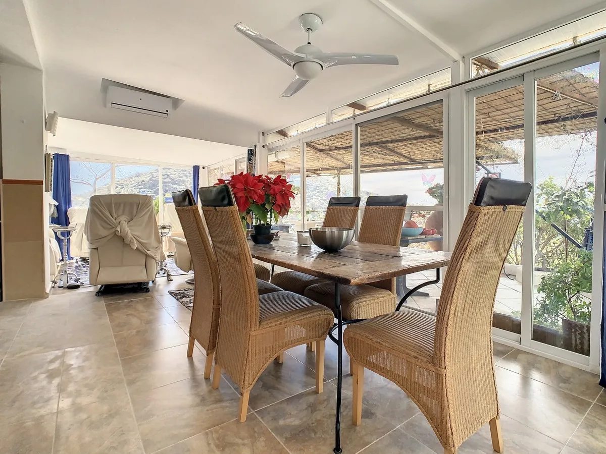 0551ad50-388a-4cde-990e-ea70cc26c8b8