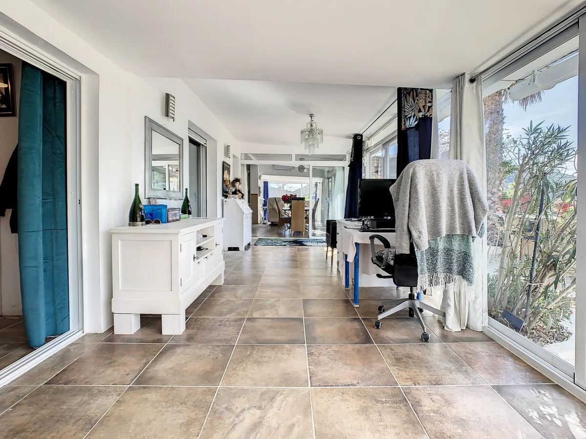 2ec2e93a-d4b2-4b02-9de3-9b82e683fac8