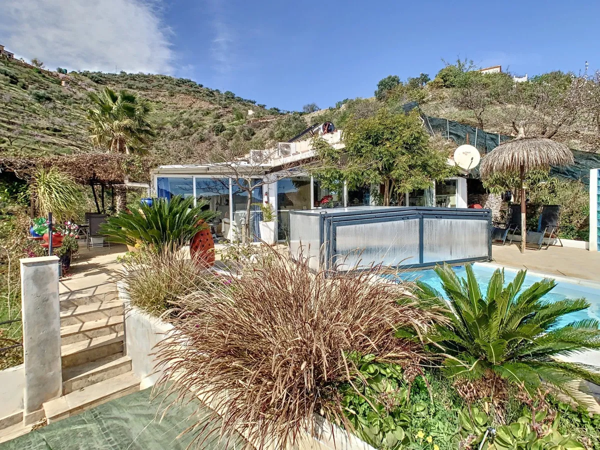 b9f97d42-4f7d-493c-93b0-0626627e643d