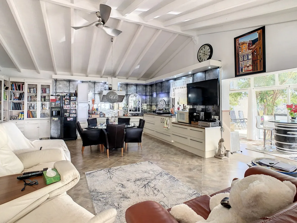 eba42b46-d7ef-4c8a-a194-f336c056bc5b