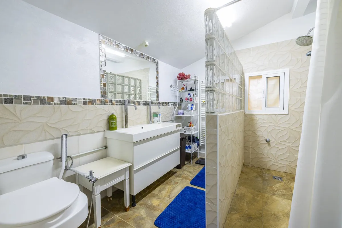 beb14fd2-637a-41e5-b2a1-0e77a077dd51