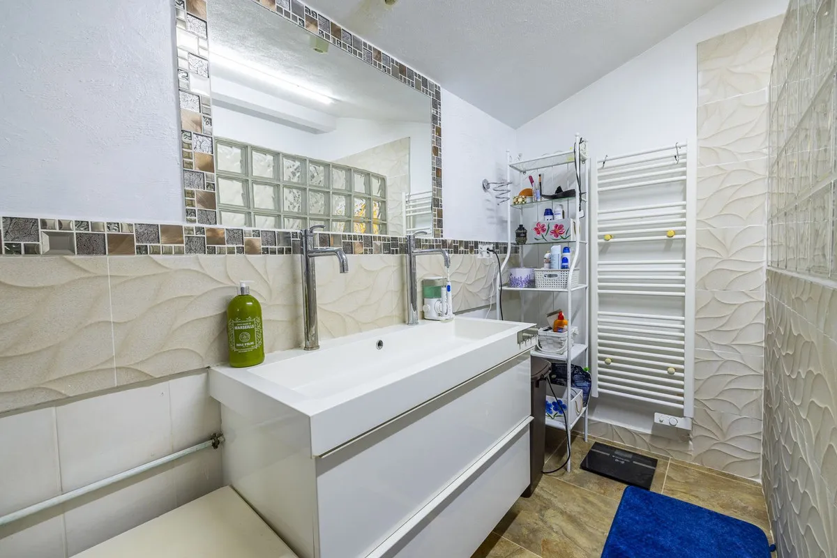 c11eda29-bae8-450a-91b6-fe21e4c15fad