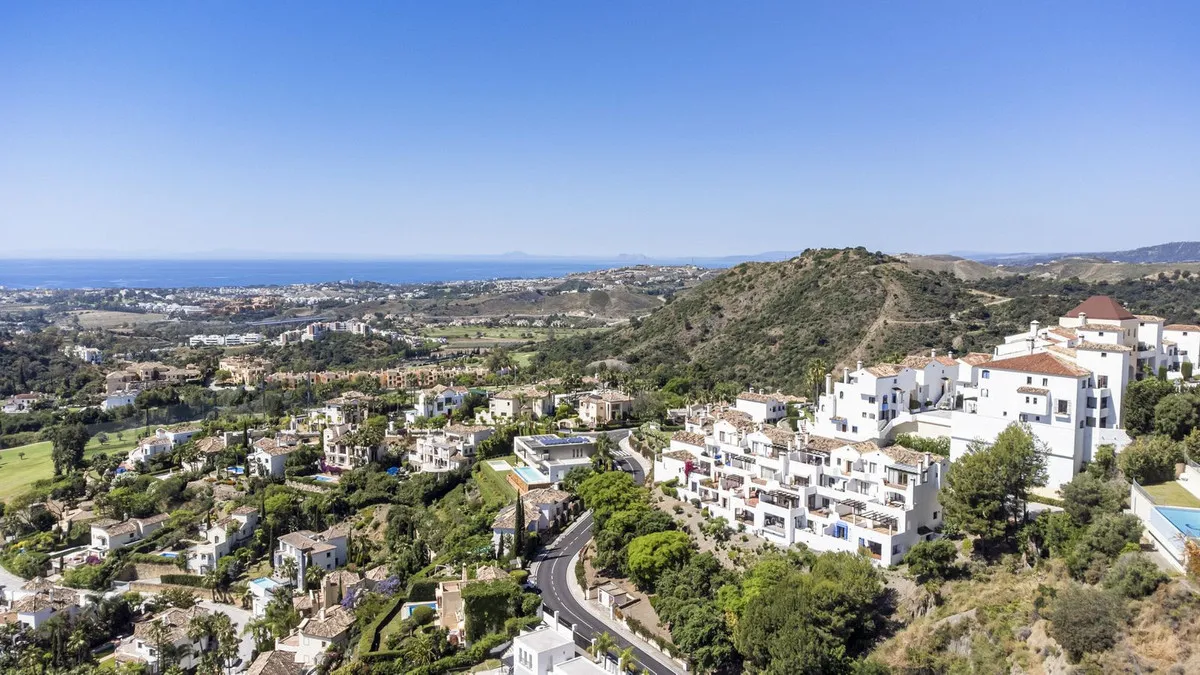 71ab1a5b-bddd-4d8a-b5d5-00459f51962c