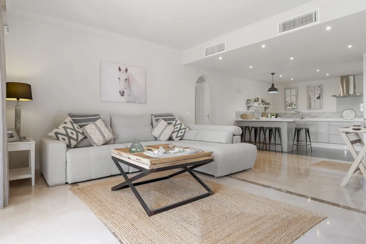 bb196ca2-c813-4e6f-b268-731ade70e192