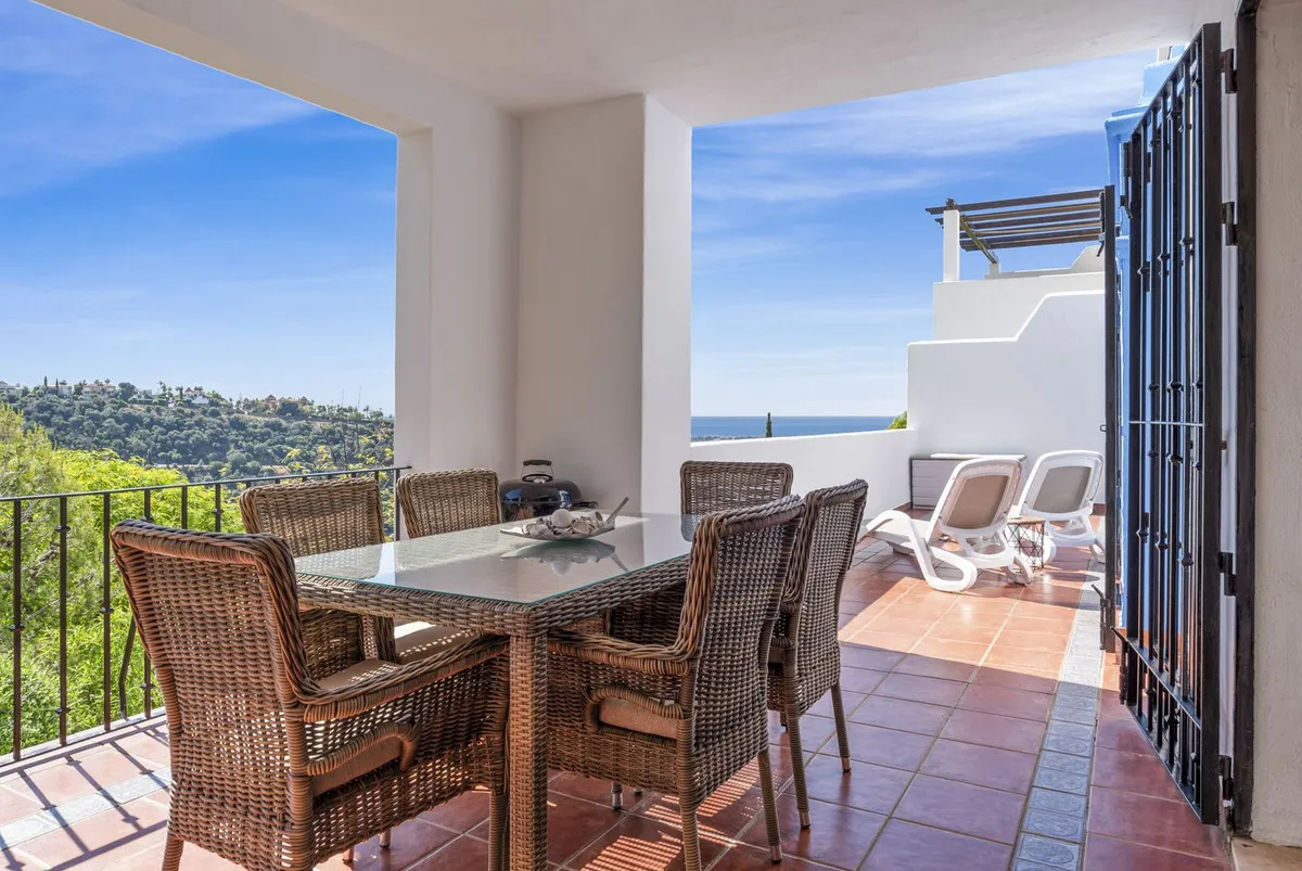 d4879dd1-35bc-47e7-8e62-3f143f9470ae