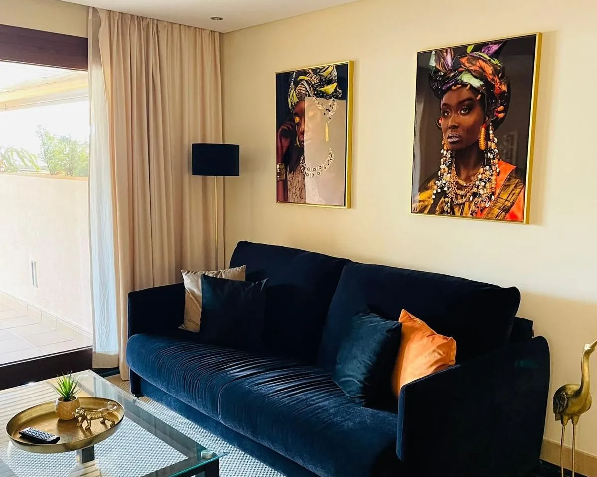 d2155e3a-773f-489e-9ee9-07938d946f24