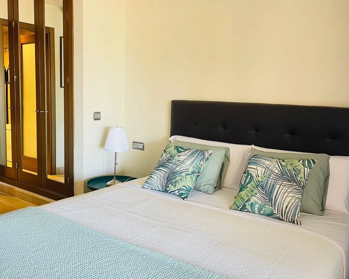 fb675b46-2148-4a43-826e-8d5d9e0b53b0