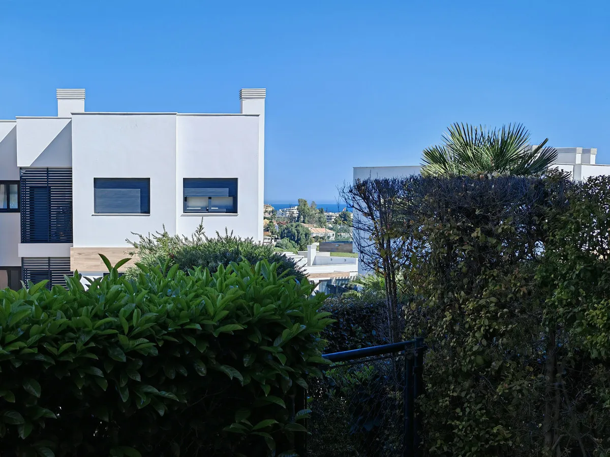 4f177e0e-39d7-463e-b953-3cbc65c9b19b