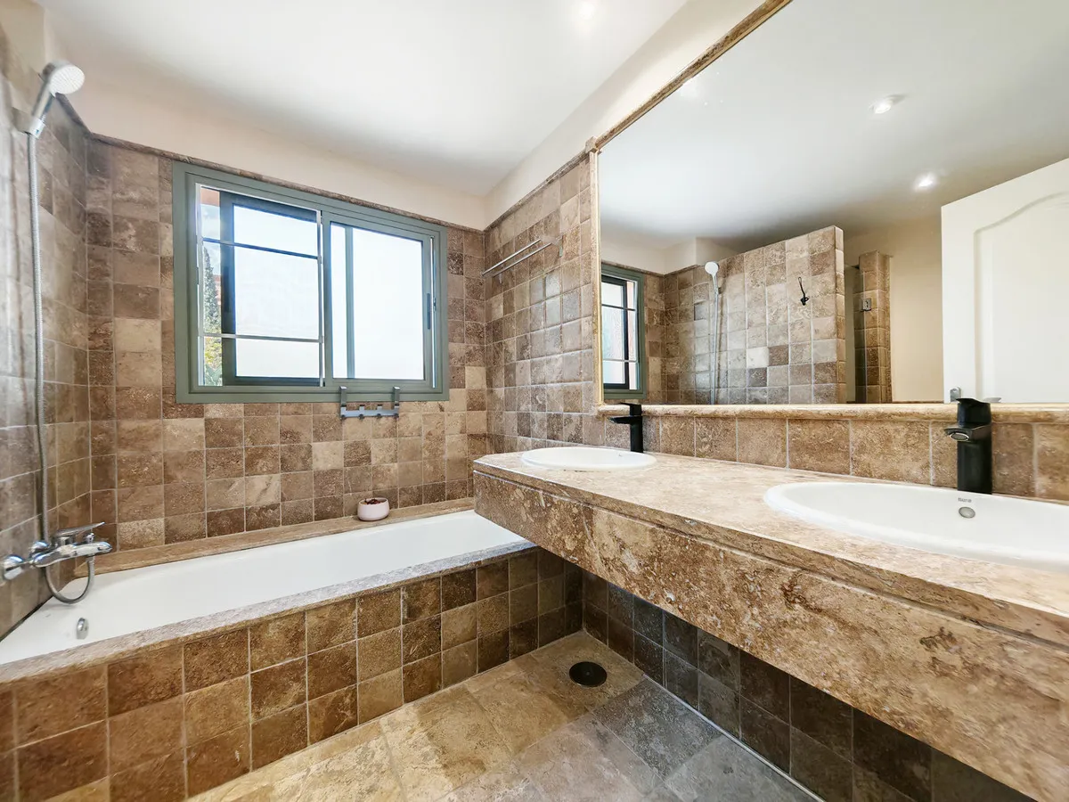 cd4bb165-a7f1-4144-bc12-107b0593a6c4