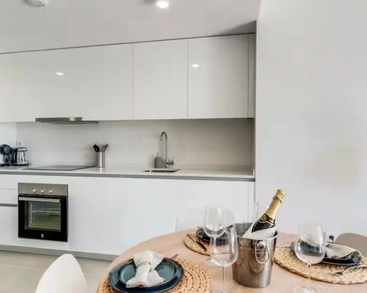 fb7619b2-8512-4c2f-b69c-a5e7e1b45dca